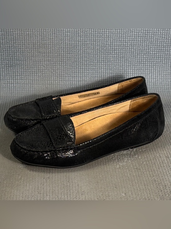 Vionic Shoes - Vionic Women’s Larrun Black Snake Print Leather Loafers Flat Shoes Size 9